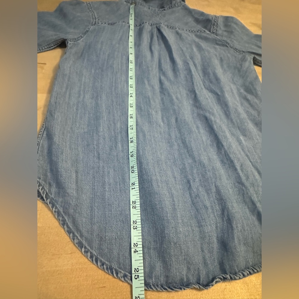 Rails women’s Ingrid Light Blue Denim chambray Shirt - Picture 8 of 11